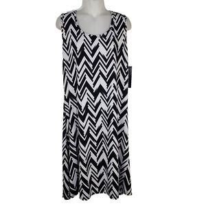Notations Women Shift Dress Size Large Black White Chevron Sleeveless Scoop Neck